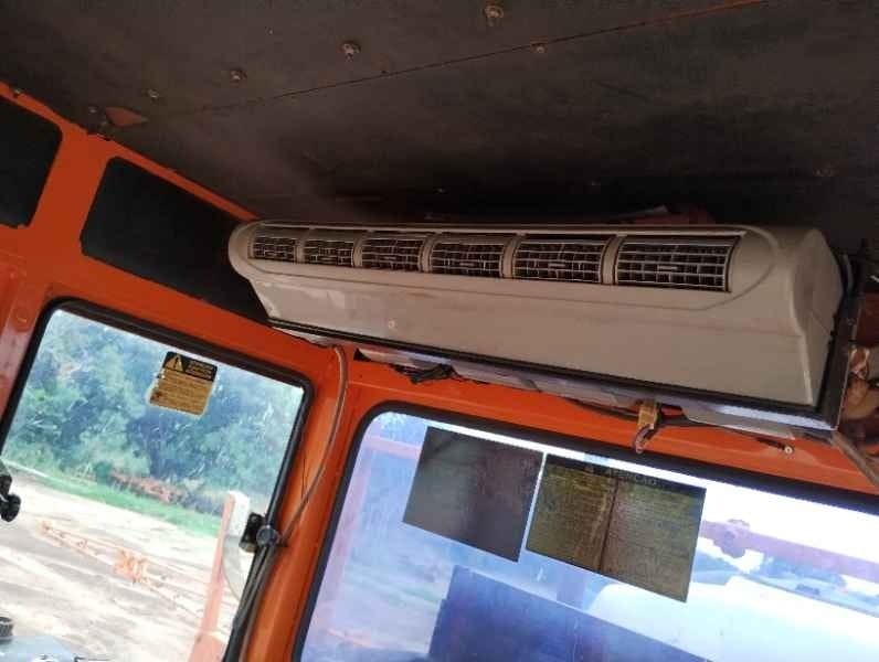 Pulverizador Autopropelido Jacto UNIPORT 2000 2003 - Imagem 11