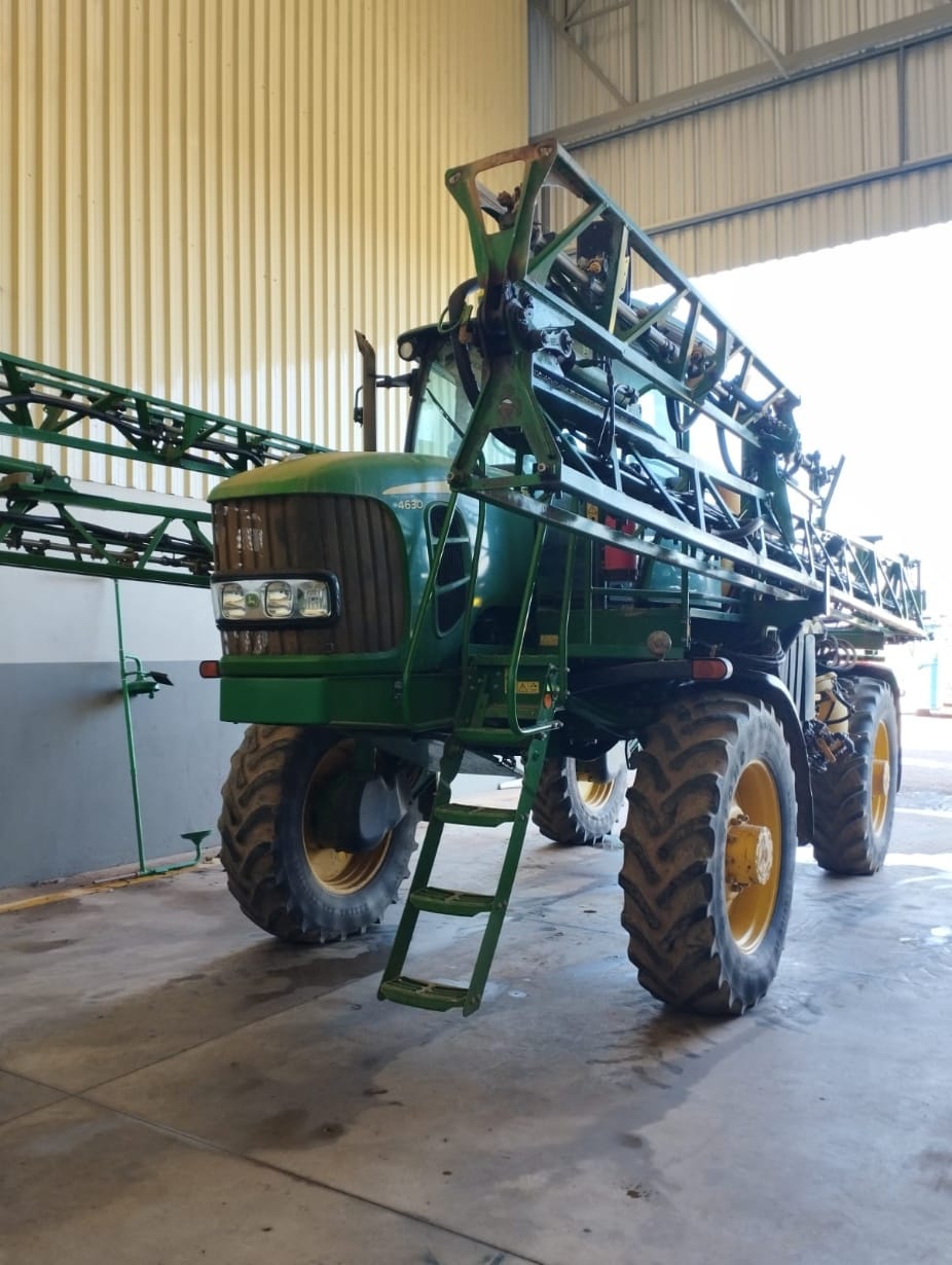 Pulverizador Autopropelido John Deere 4630 2016 - Imagem 1