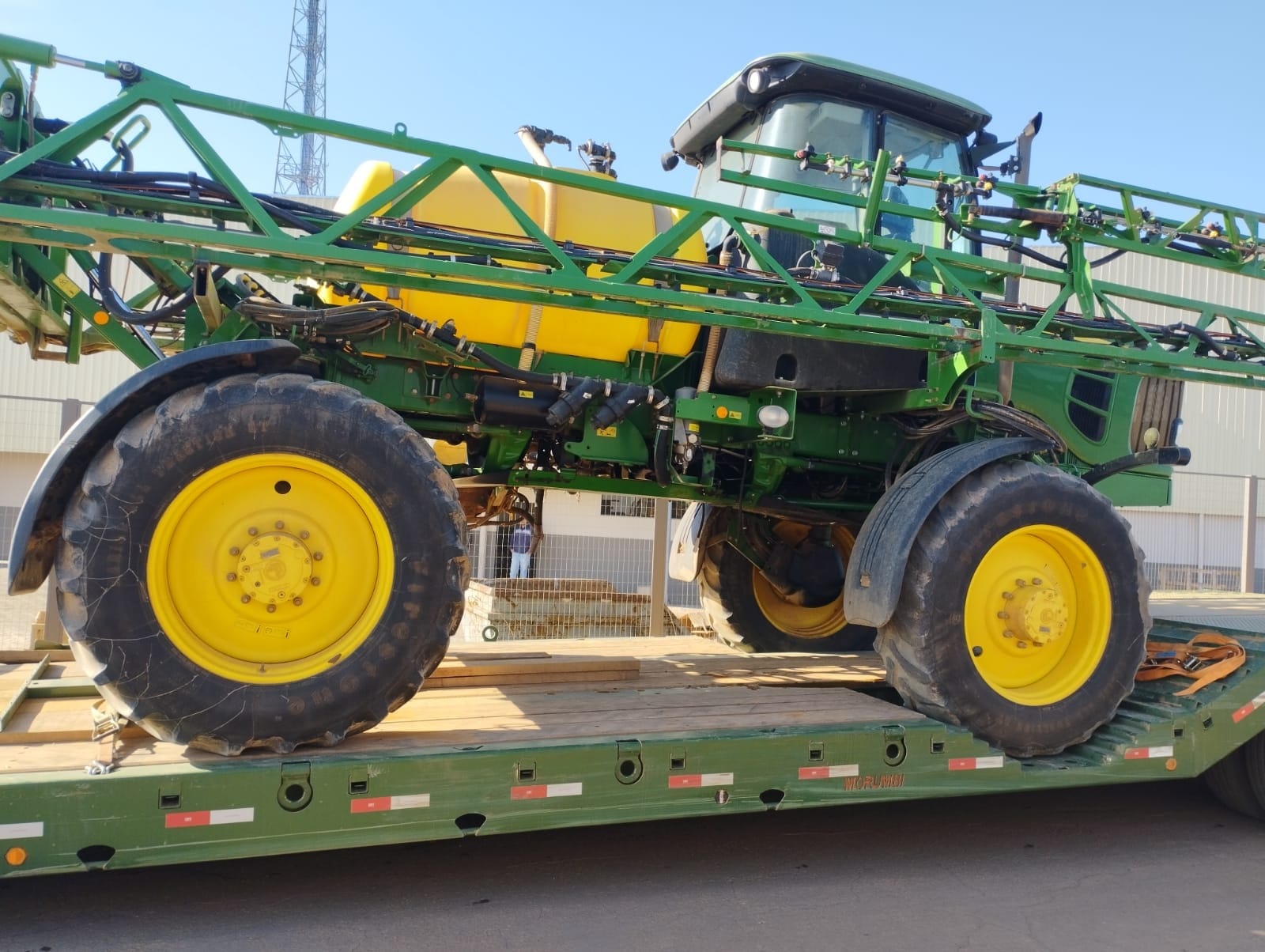 Pulverizador Autopropelido John Deere 4630 2016 - Imagem 3