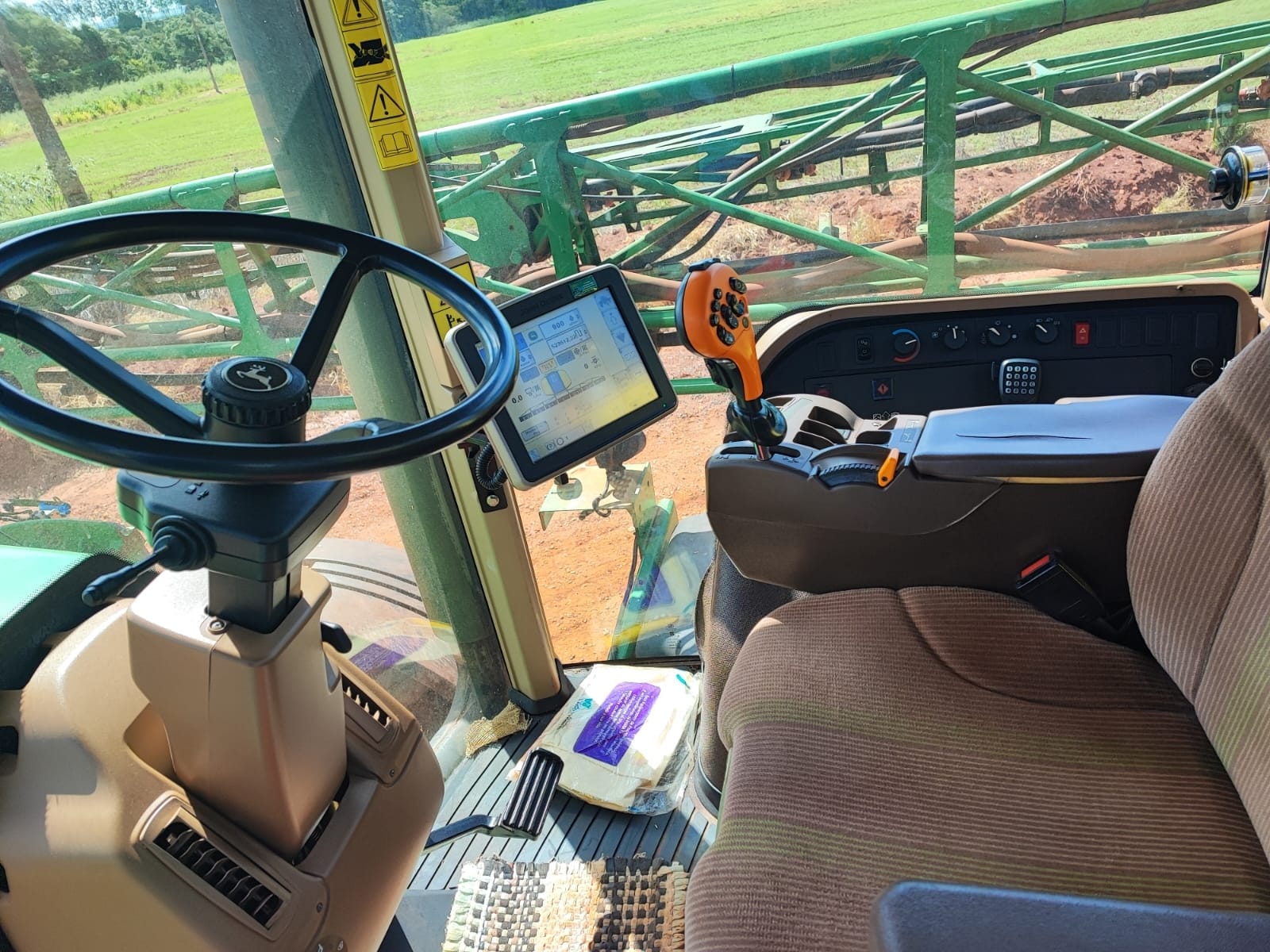 Pulverizador Autopropelido John Deere 4730 2014 - Imagem 14