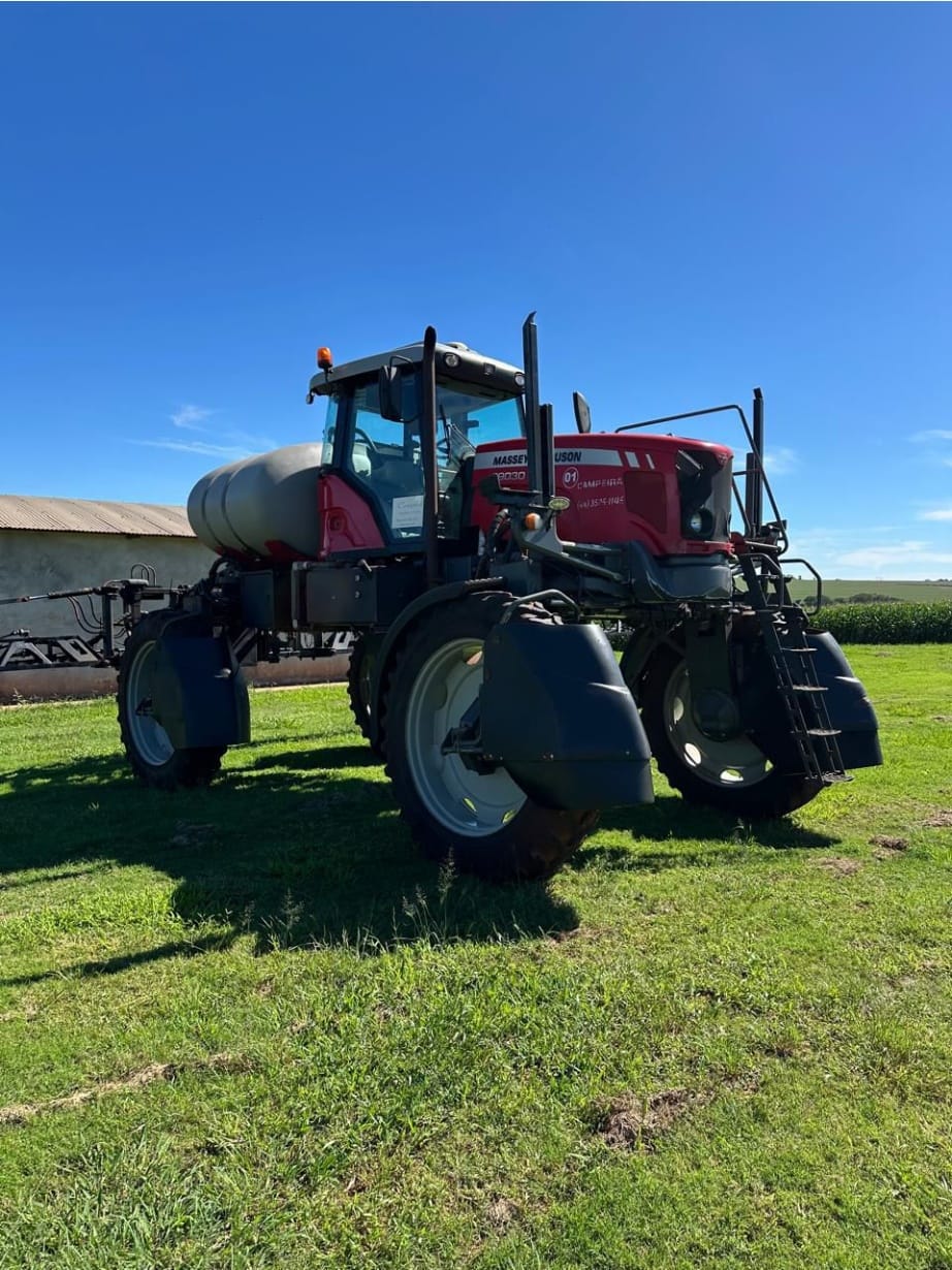 Pulverizador Autopropelido Massey Ferguson MF 9030 2015 - Imagem 1