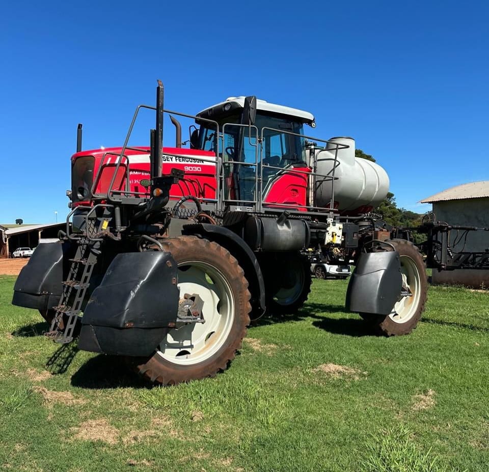 Pulverizador Autopropelido Massey Ferguson MF 9030 2015 - Imagem 2