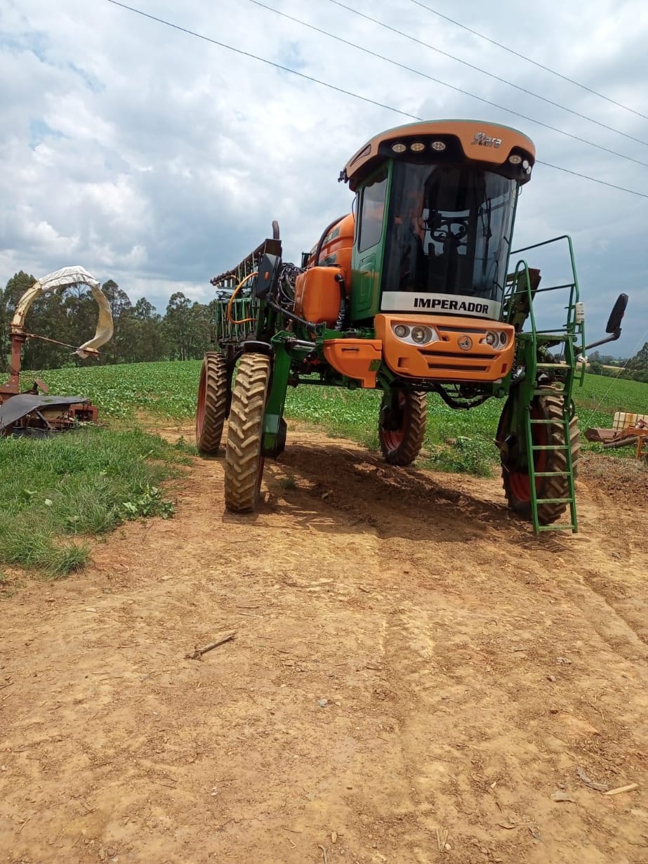 Pulverizador Autopropelido Stara IMPERADOR 3100 2015 - Imagem 3