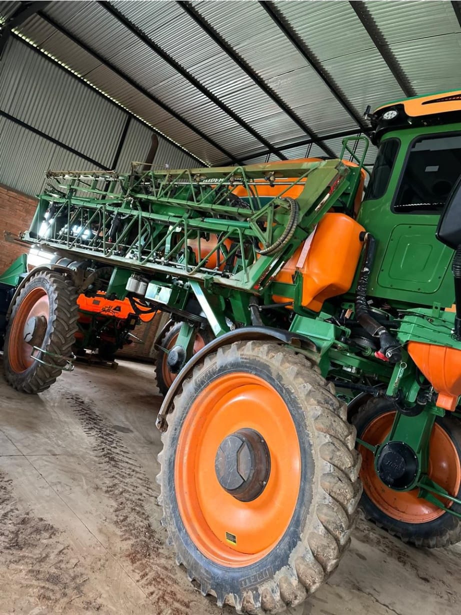 Pulverizador Autopropelido Stara IMPERADOR 3100 2018 - Imagem 1