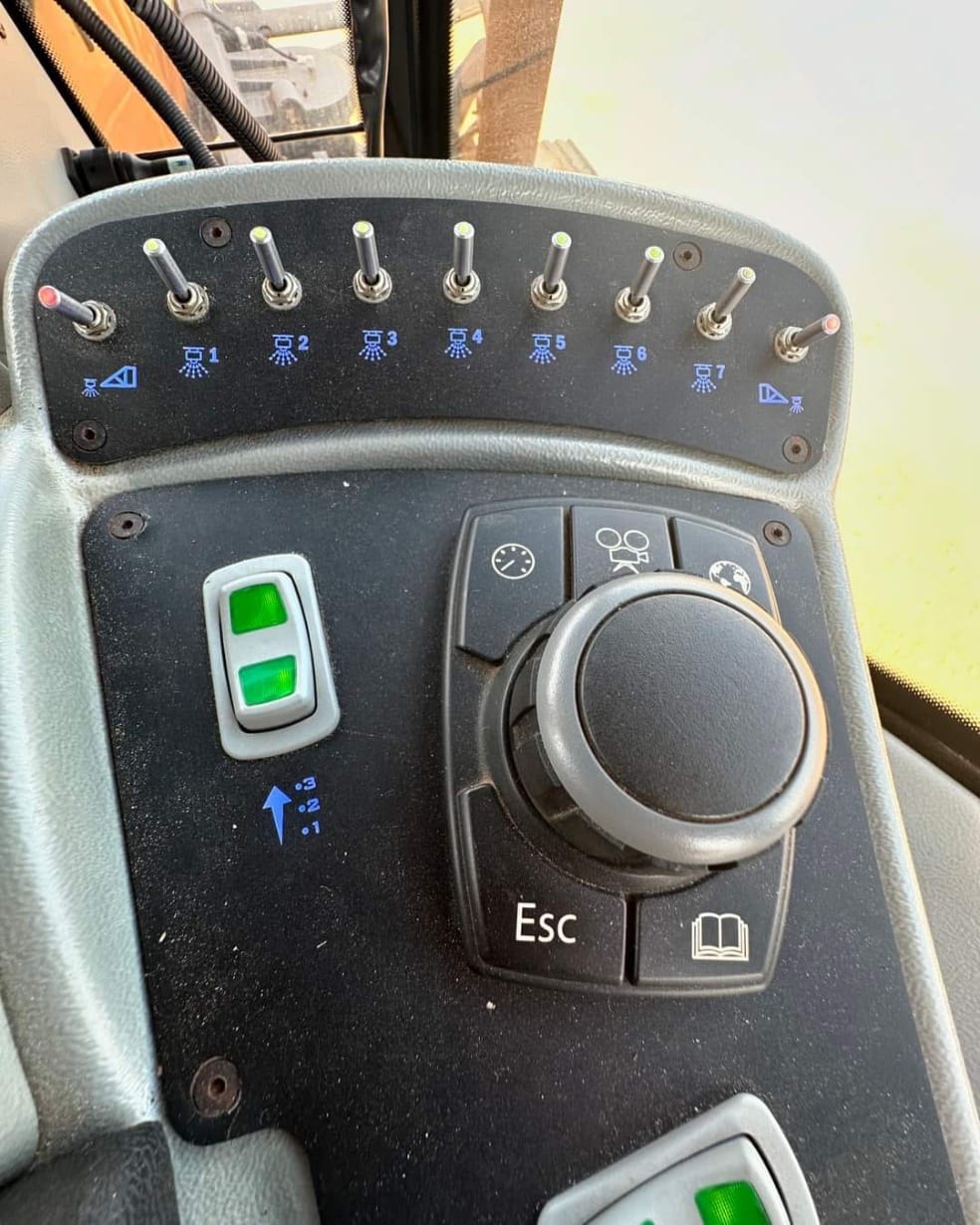 Pulverizador Autopropelido Valtra BS 3020 2016 - Imagem 10