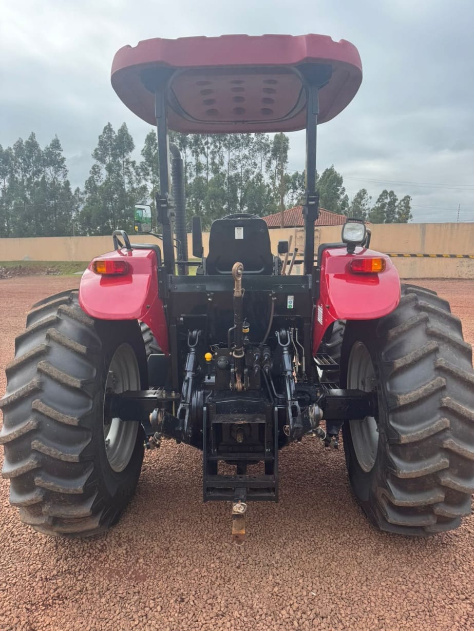 Trator agrícola Case Farmall 80 2019 - Imagem 2