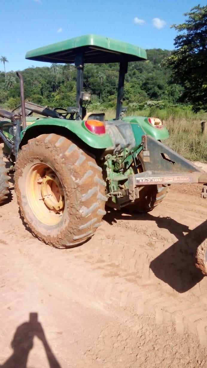 Trator agrícola John Deere 5065 E 2013 - Imagem 6