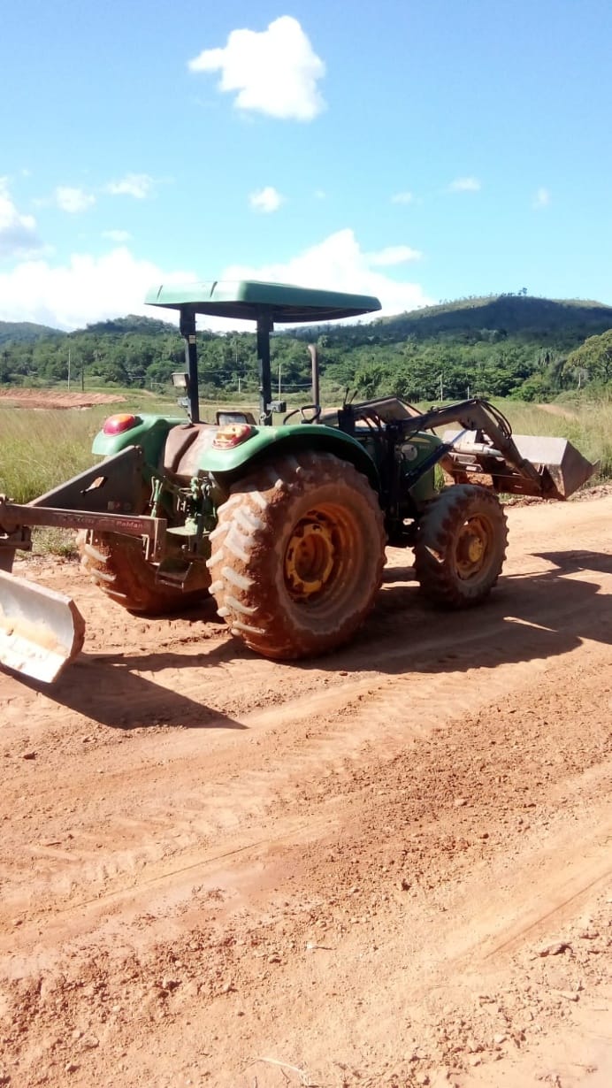 Trator agrícola John Deere 5065 E 2013 - Imagem 10