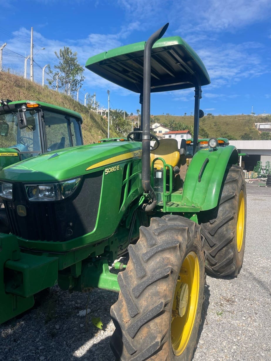 Trator agrícola John Deere 5080E 2023 - Imagem 6