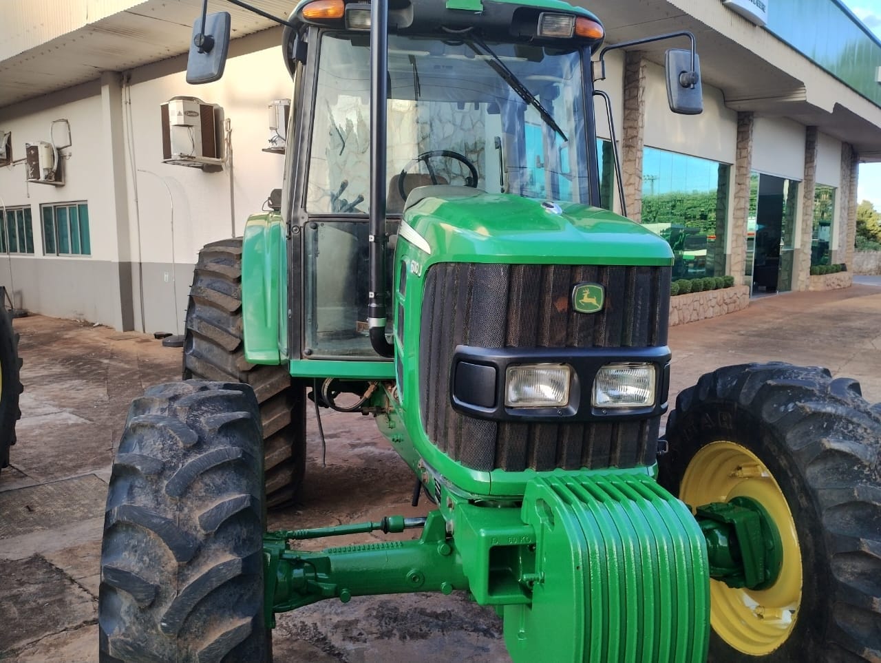 Trator agrícola John Deere 6110 2016 - Imagem 5