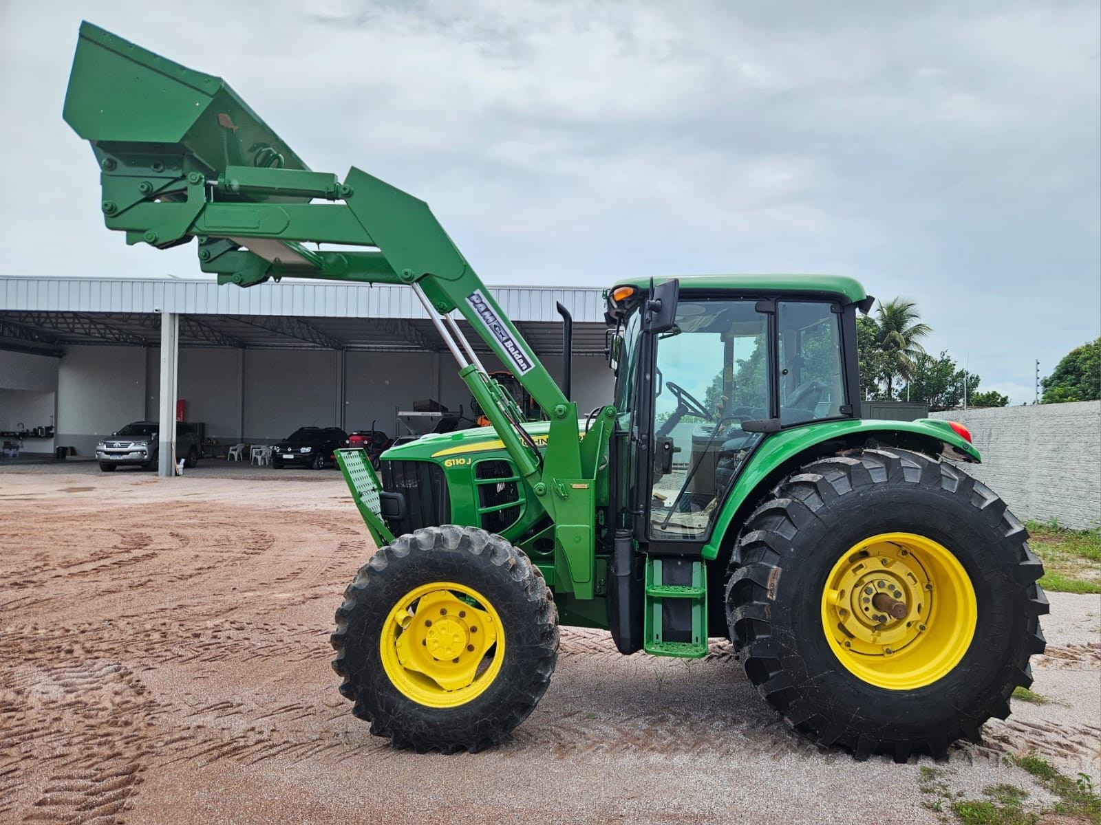 Trator agrícola John Deere 6110J 2014 - Imagem 15