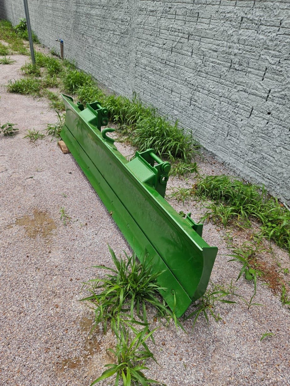 Trator agrícola John Deere 6110J 2014 - Imagem 18