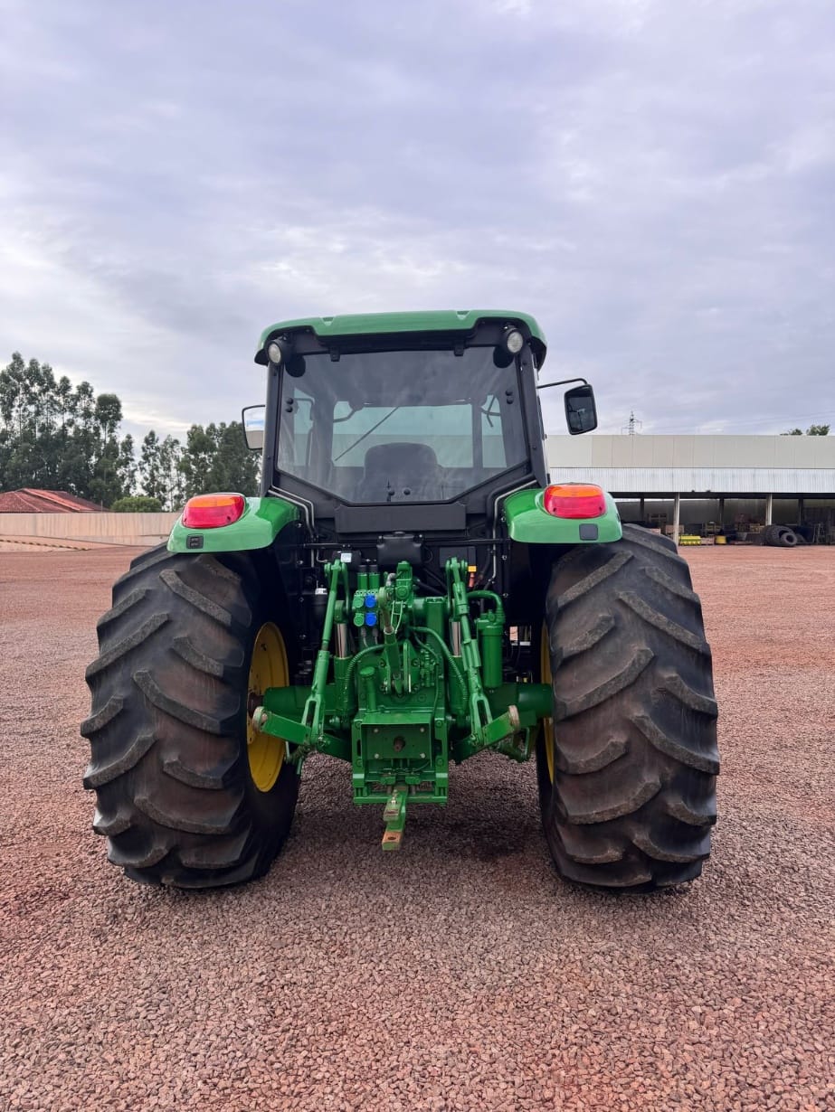 Trator agrícola John Deere 6115J 2021 - Imagem 5