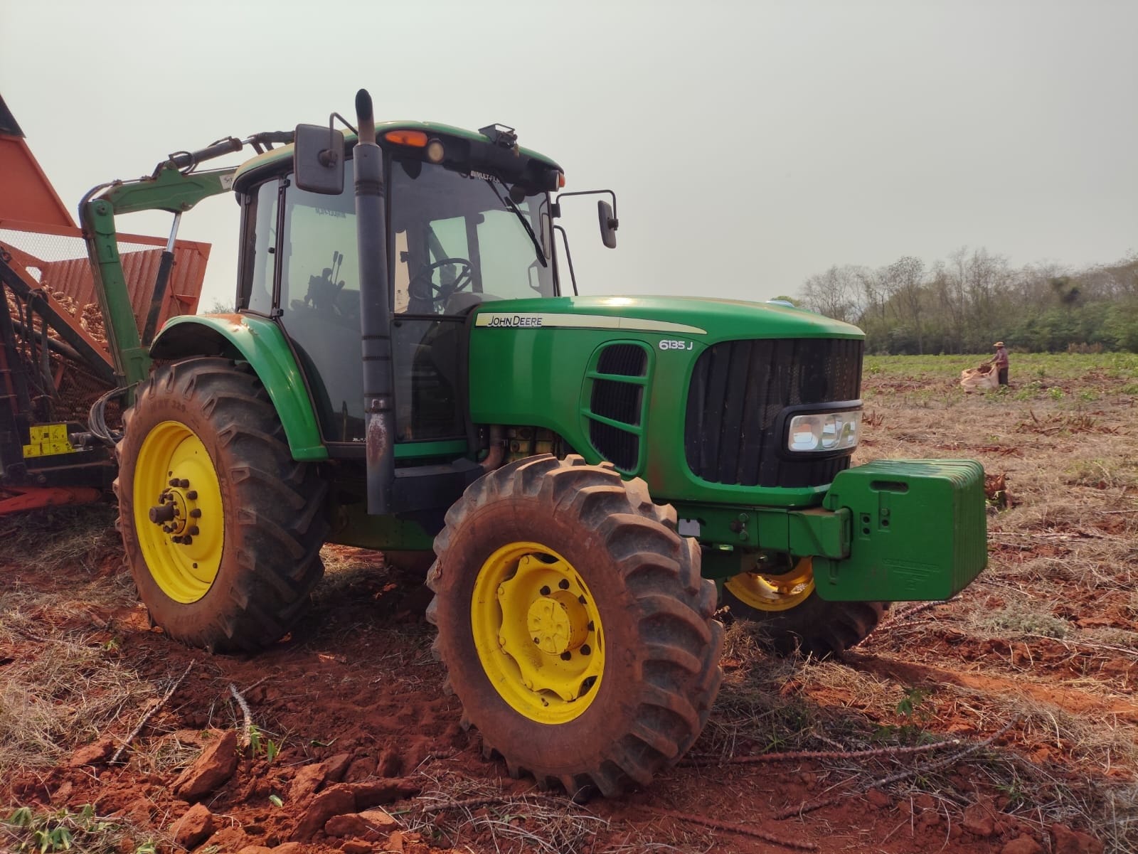 Trator agrícola John Deere 6135J 2017 - Imagem 11