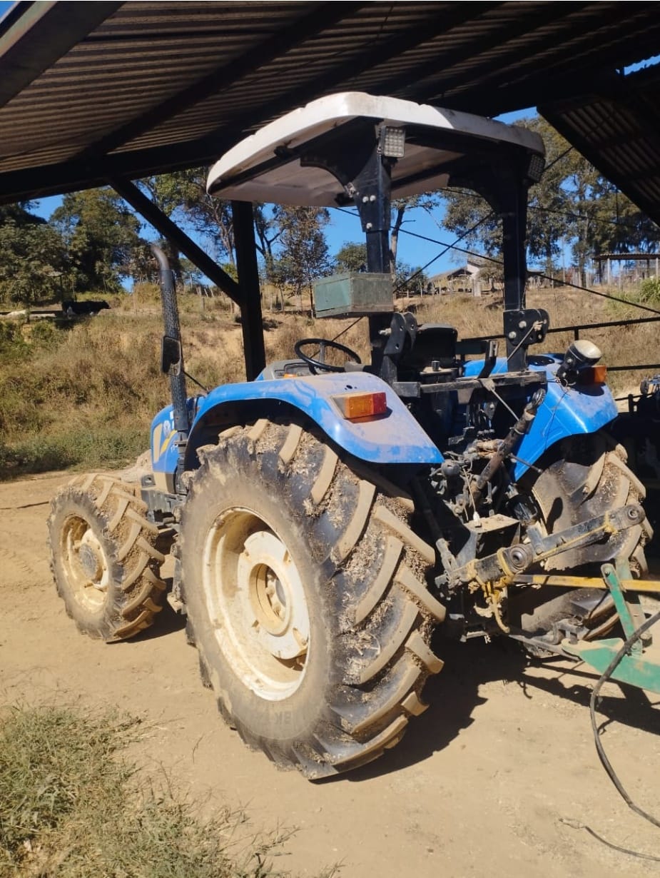 Trator agrícola New Holland TT4.75 2021 - Imagem 3