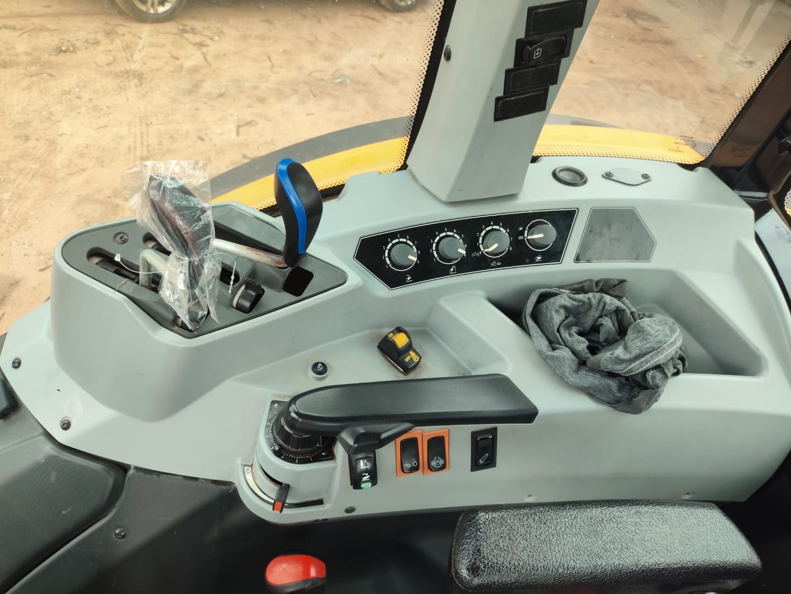 Trator agrícola Valtra A114 2021 - Imagem 7