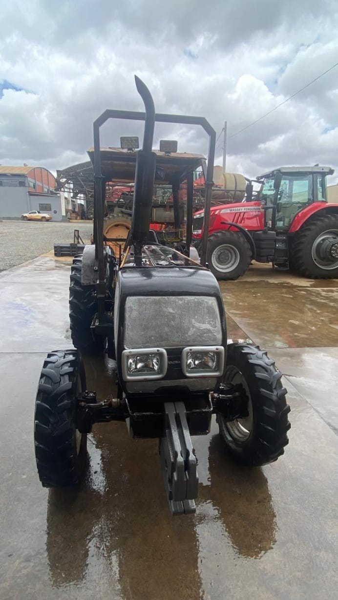 Trator agrícola Valtra BF75 2008 - Imagem 3