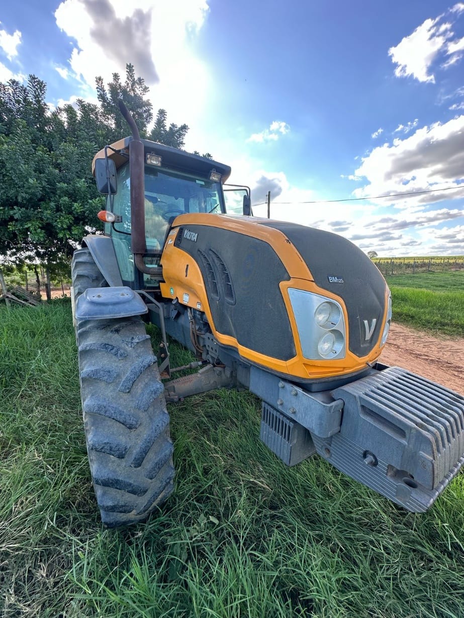 Trator agrícola Valtra Bm 125 2016 - Imagem 3