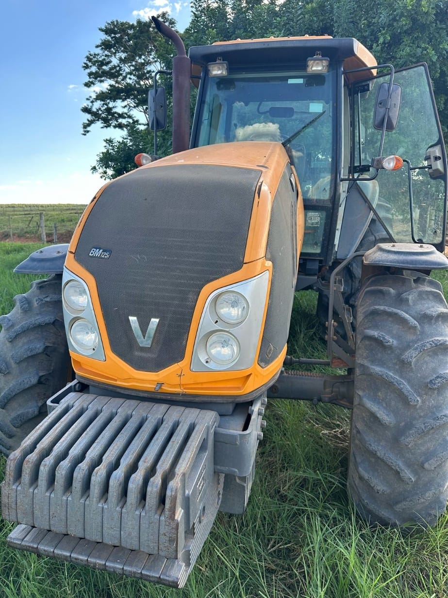 Trator agrícola Valtra Bm 125 2016 - Imagem 4