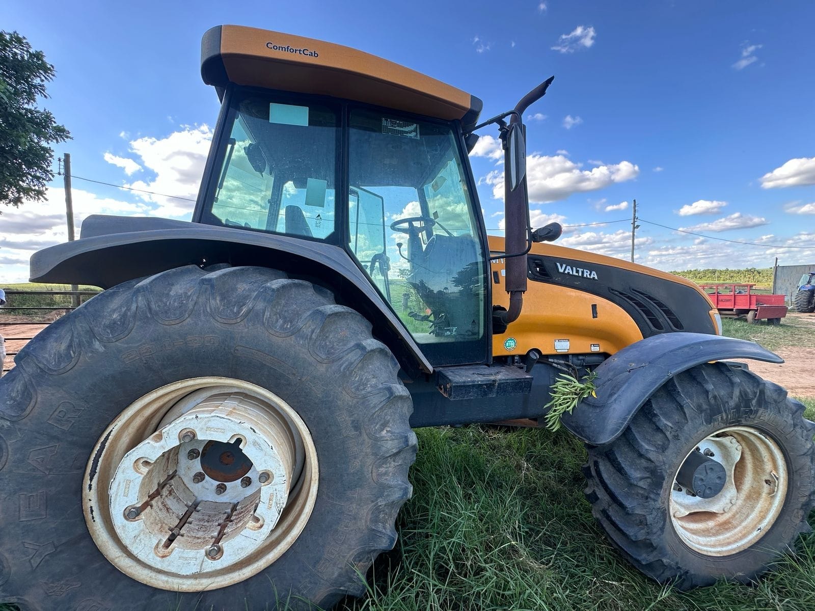 Trator agrícola Valtra Bm 125 2016 - Imagem 6
