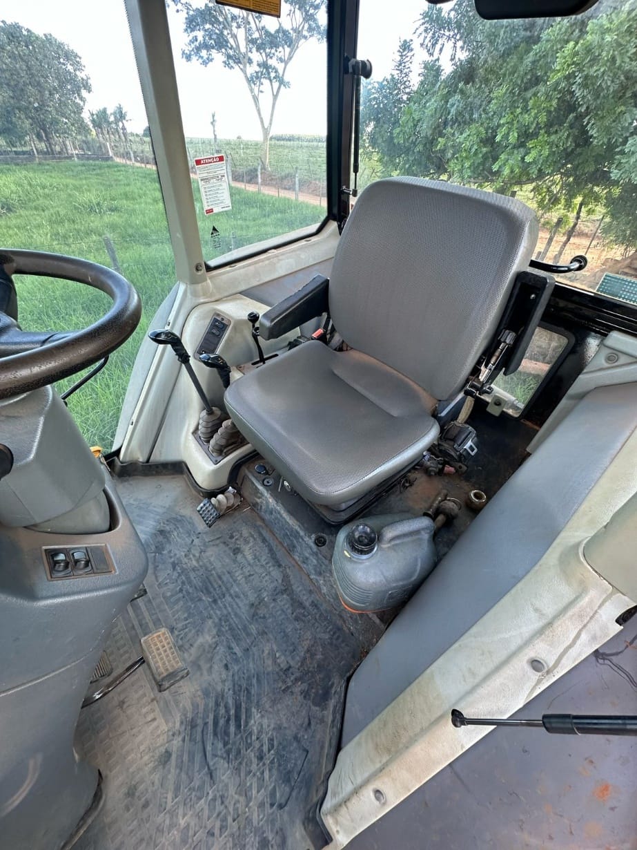 Trator agrícola Valtra Bm 125 2016 - Imagem 7