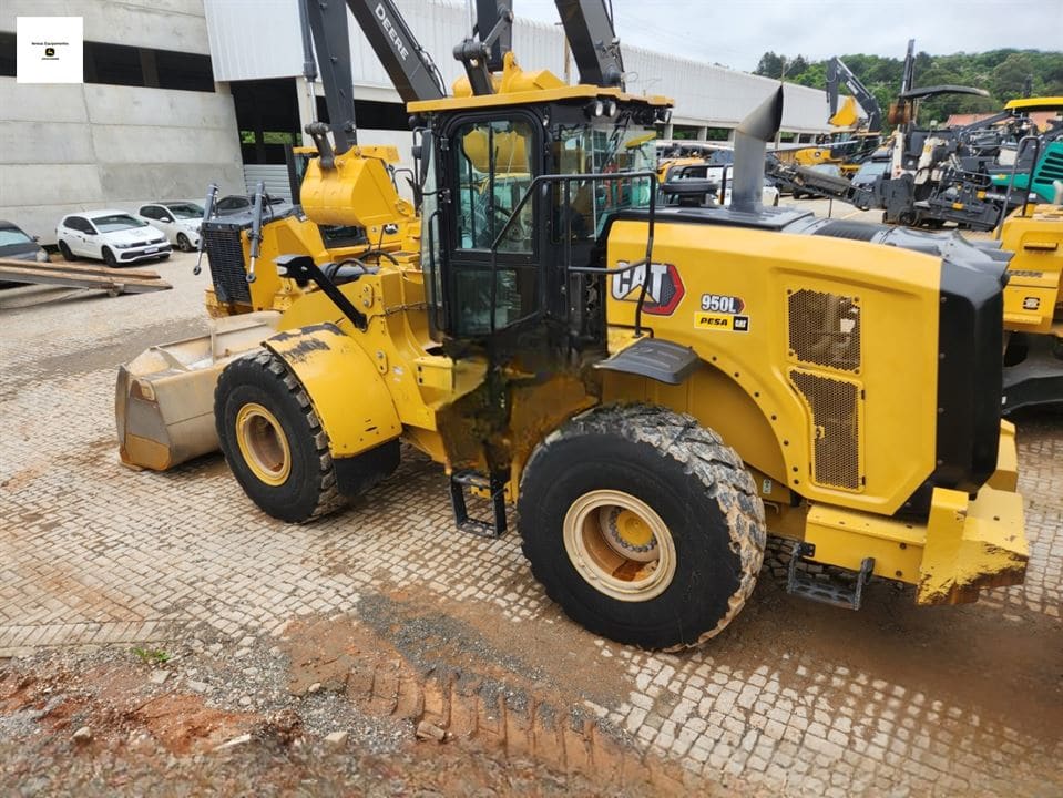 Pá Carregadeira Caterpillar 950L 2020 - Imagem 3