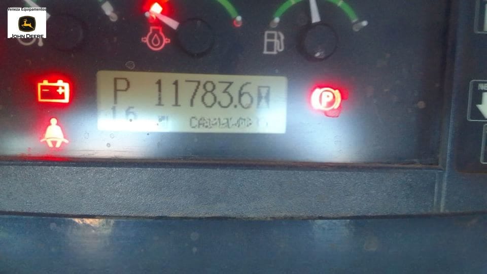 Trator de esteira John Deere 700J 2015 - Imagem 2