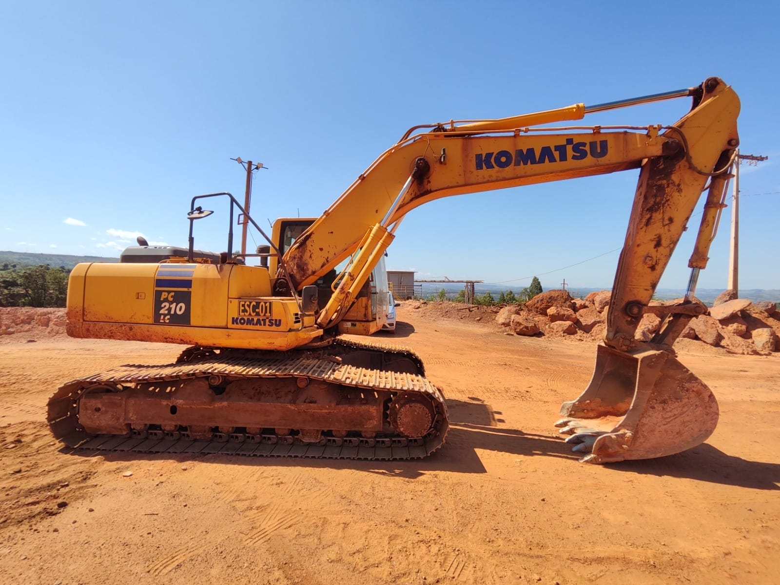 Escavadeira Komatsu PC210 2022 - Imagem 3