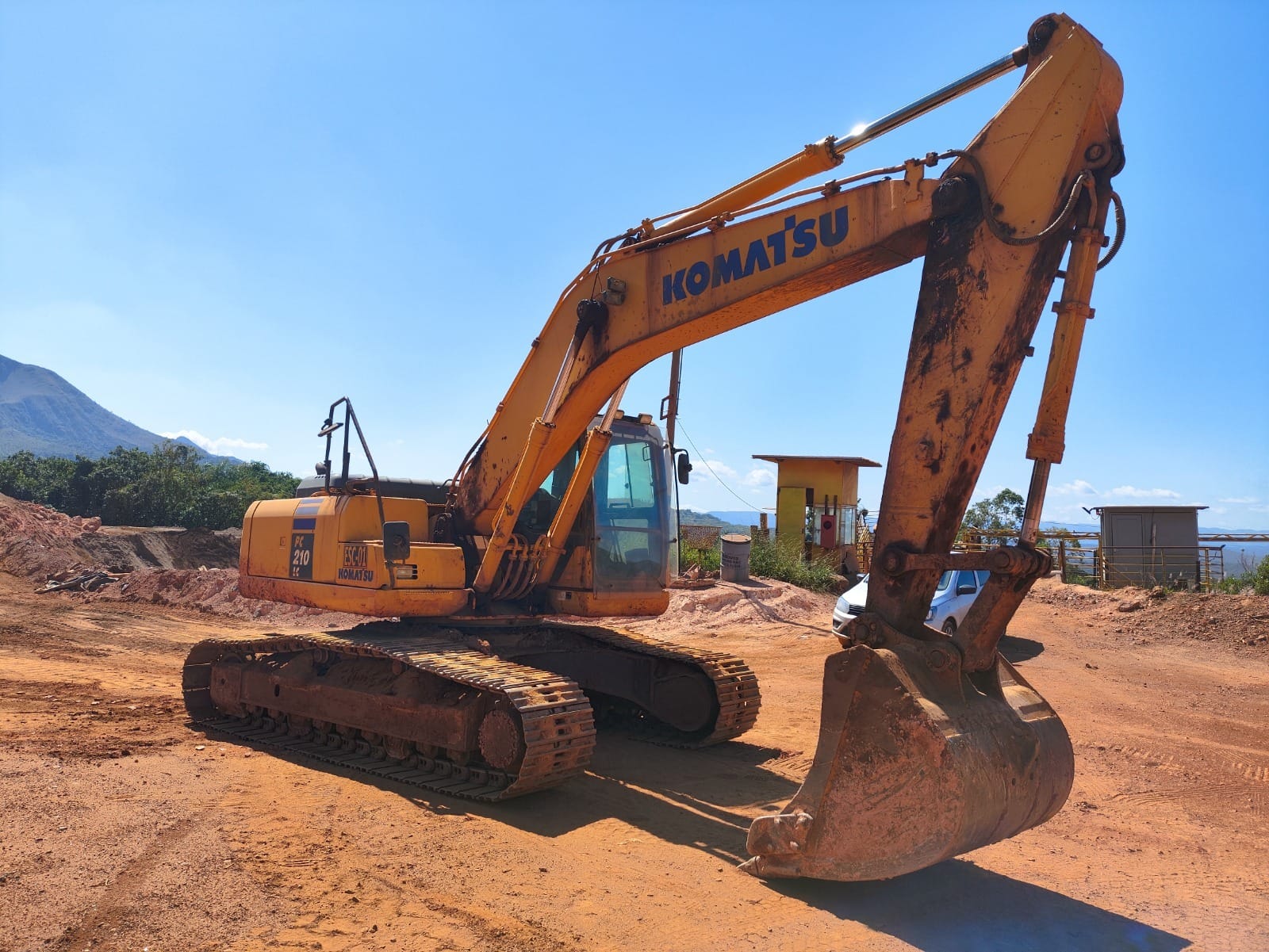 Escavadeira Komatsu PC210 2022 - Imagem 10