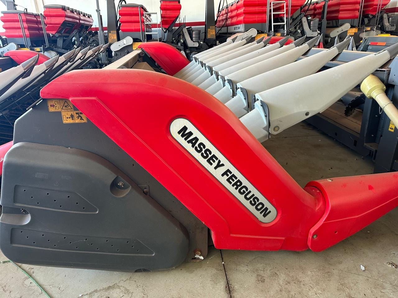 PLATAFORMA Massey Ferguson 3011 2022 - Imagem 1