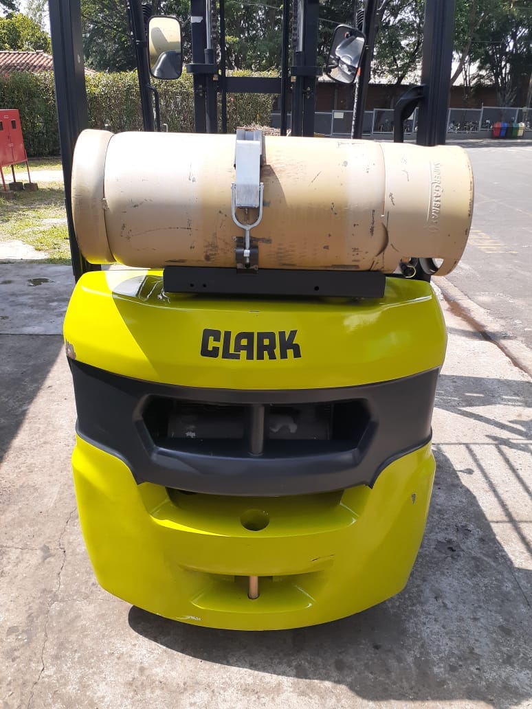Empilhadeira CLARK S25 2022 - Imagem 3
