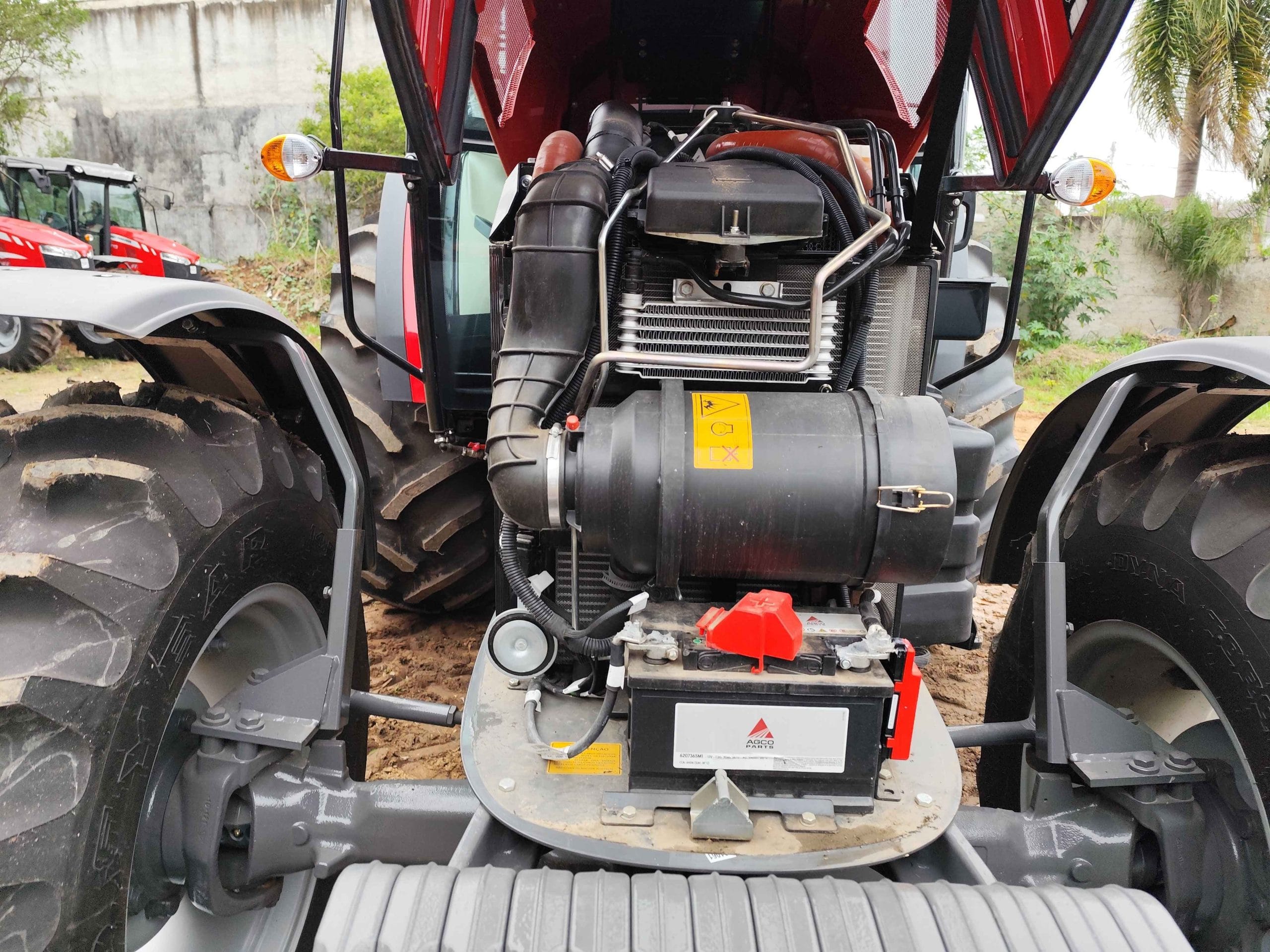 Trator agrícola Massey Ferguson MF 6713 4RM CAB 2023 - Imagem 7