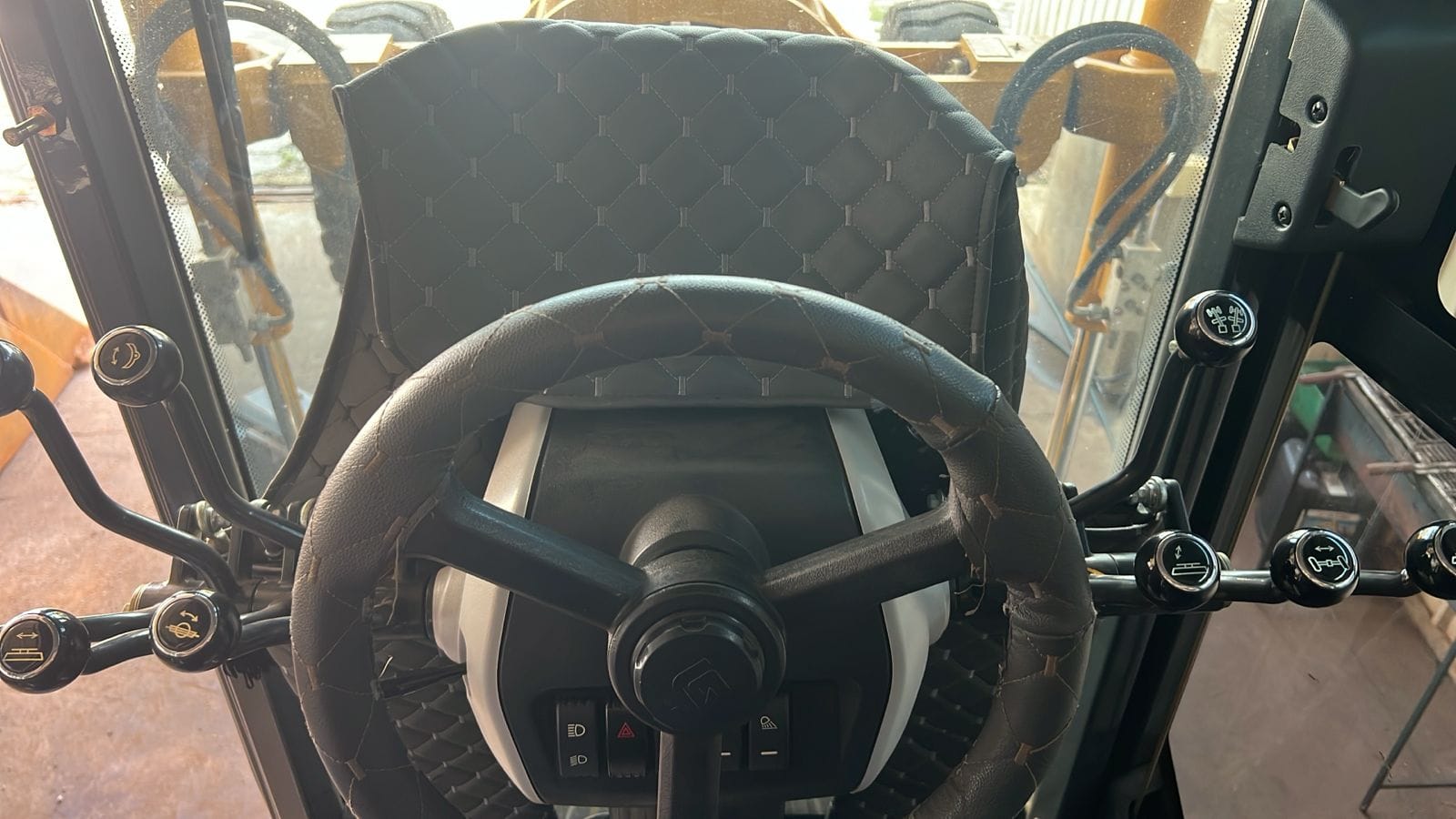 Motoniveladora Liugong 4180D 2023 - Imagem 1
