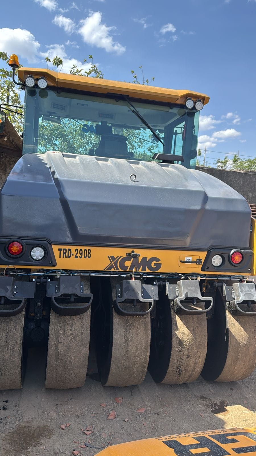 Rolo compactador XCMG XP265S 2024 - Imagem 1