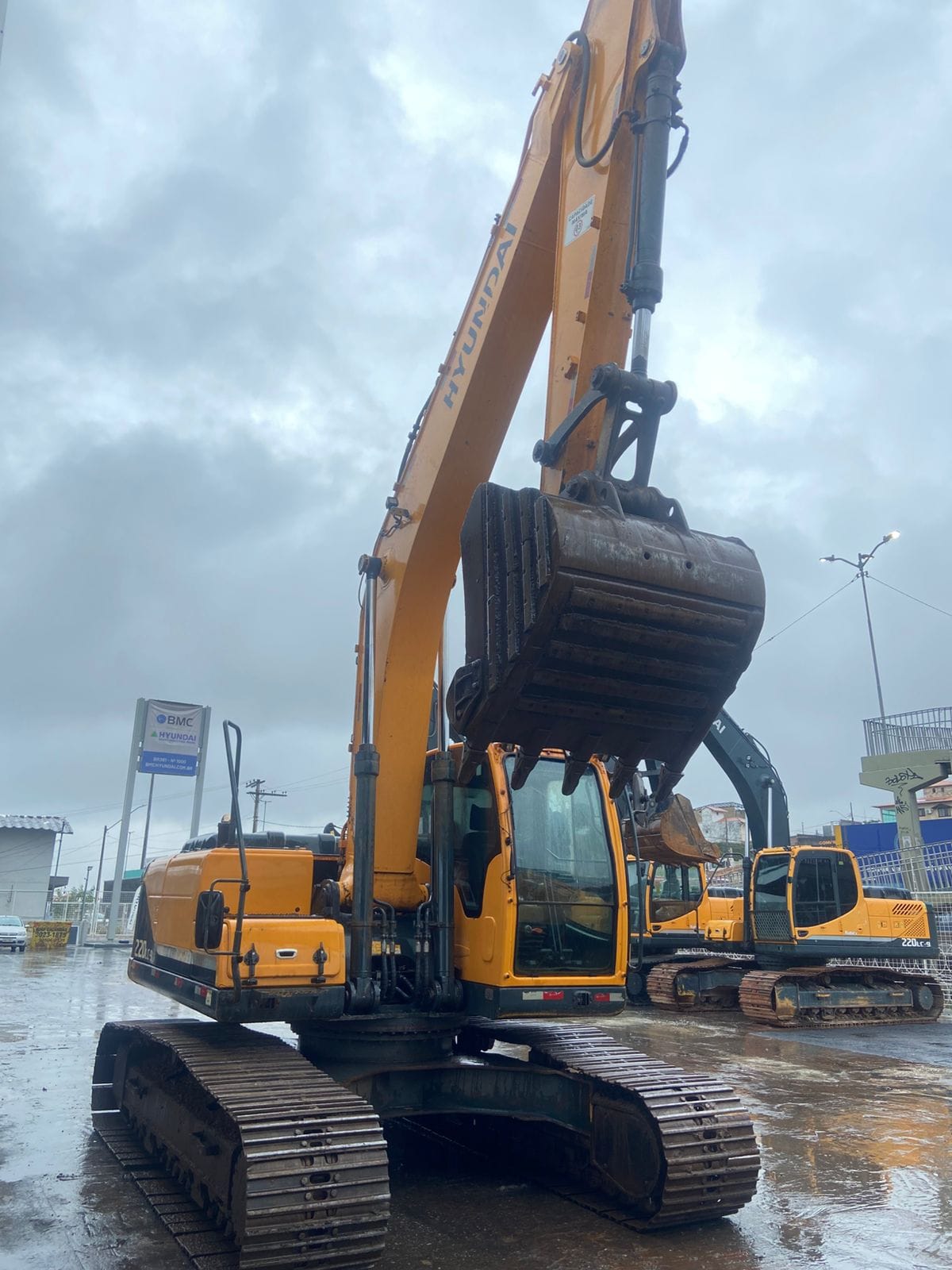 Escavadeira Hyundai R220LC-9S 2019 - Imagem 4
