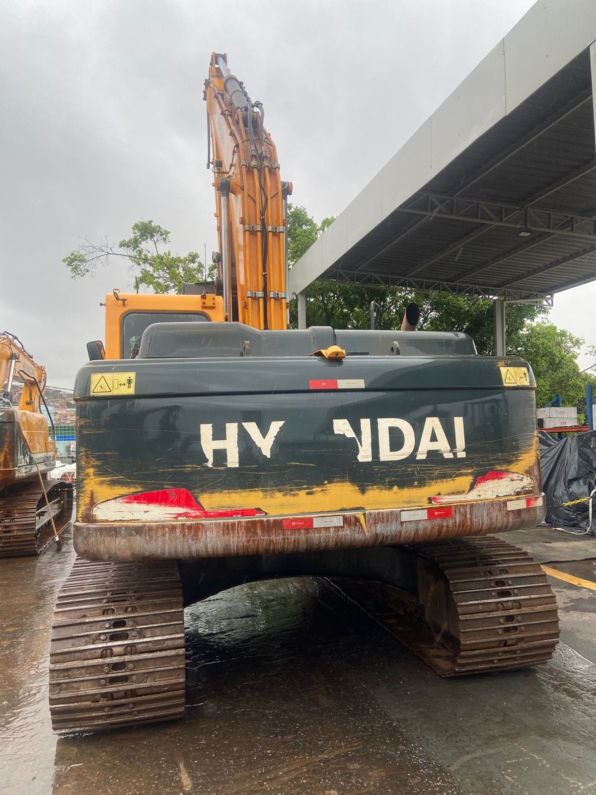 Escavadeira Hyundai R220LC-9S 2019 - Imagem 6