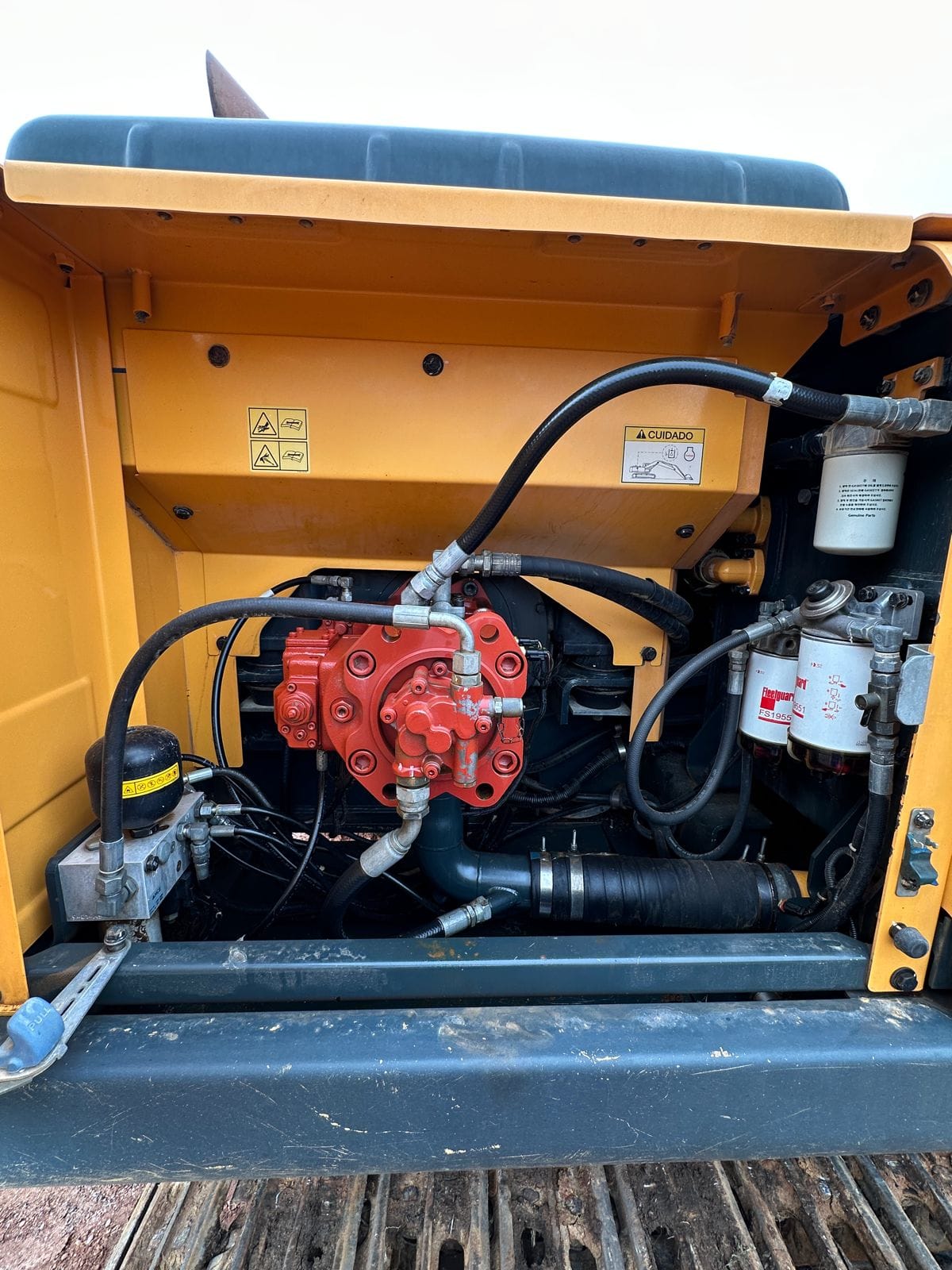 Escavadeira Hyundai R260LC-9SB 2019 - Imagem 15