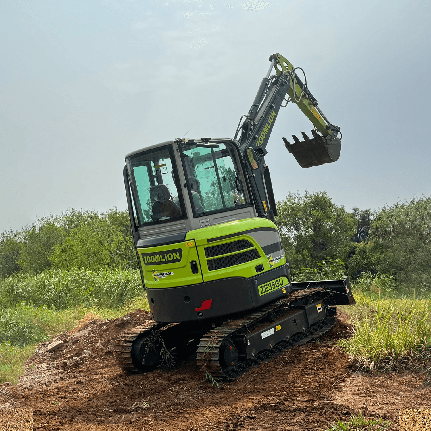 Mini Escavadeira Zoomlion ZE35GU 2024 - Imagem 1