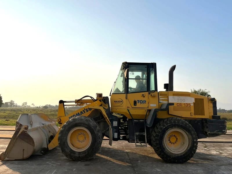 Pá Carregadeira Komatsu WA200-5 2014 - Imagem 1