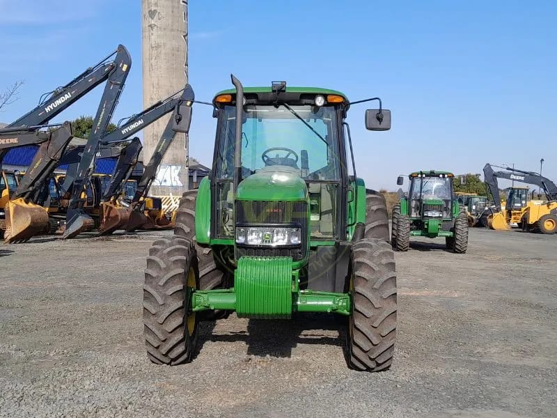 Trator agrícola John Deere 6125J 2022 - Imagem 8