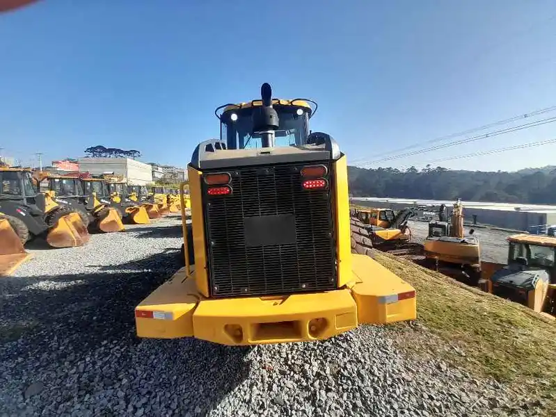 Pá Carregadeira John Deere 624K 2017 - Imagem 2