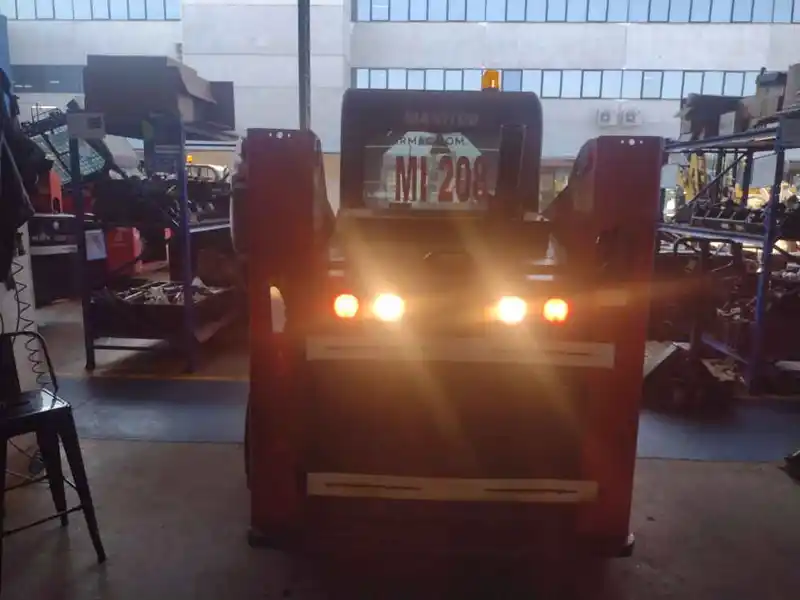 Mini Carregadeira Manitou 2022 2022 - Imagem 2