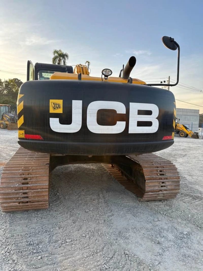 Escavadeira JCB JS200 LC 2022 - Imagem 1