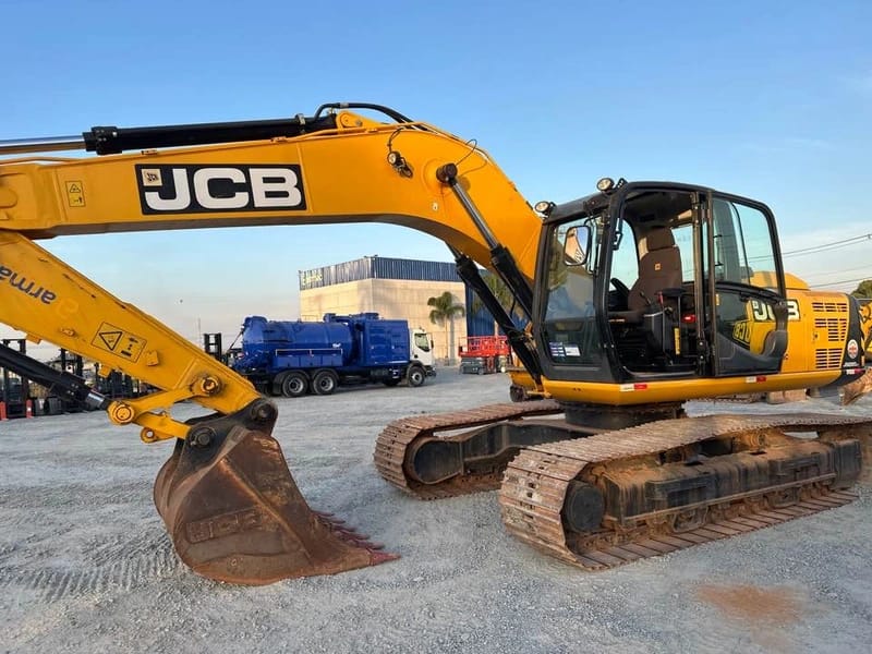 Escavadeira JCB JS200 LC 2022 - Imagem 3
