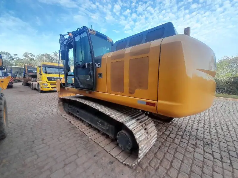 Escavadeira John Deere 210G 2020 - Imagem 1