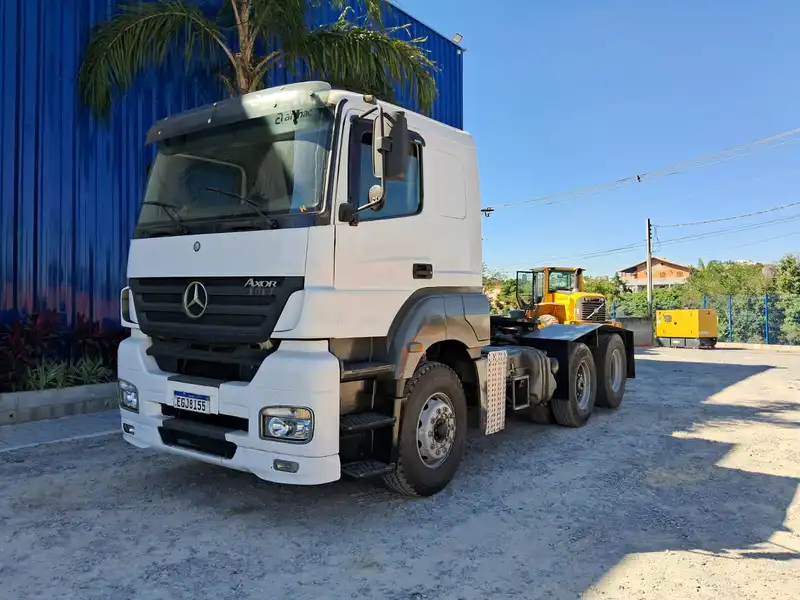 Plantadeira Mercedes Benz 6X4 2009 - Imagem 1