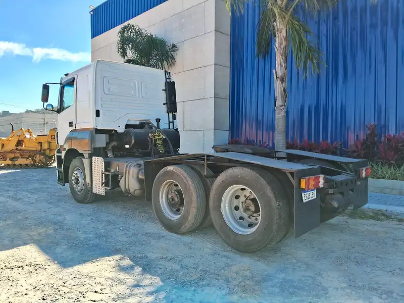 Plantadeira Mercedes Benz 6X4 2009 - Imagem 3