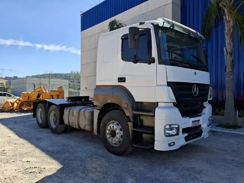 Plantadeira Mercedes Benz 6X4 2009 - Imagem 6