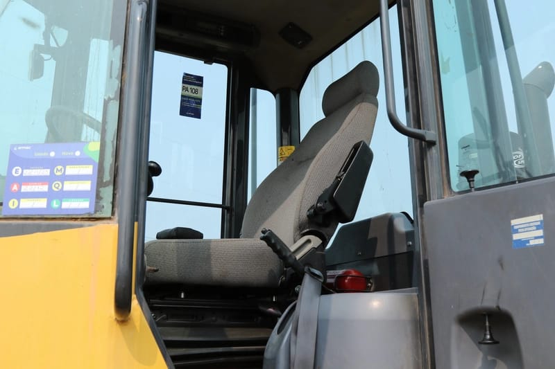 Pá Carregadeira Komatsu WA200 2018 - Imagem 4