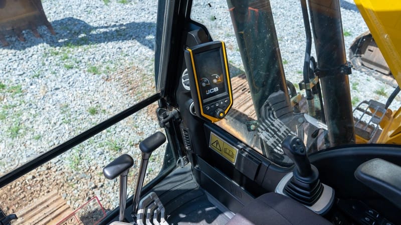 Plantadeira JCB JS200 LC 2022 - Imagem 5